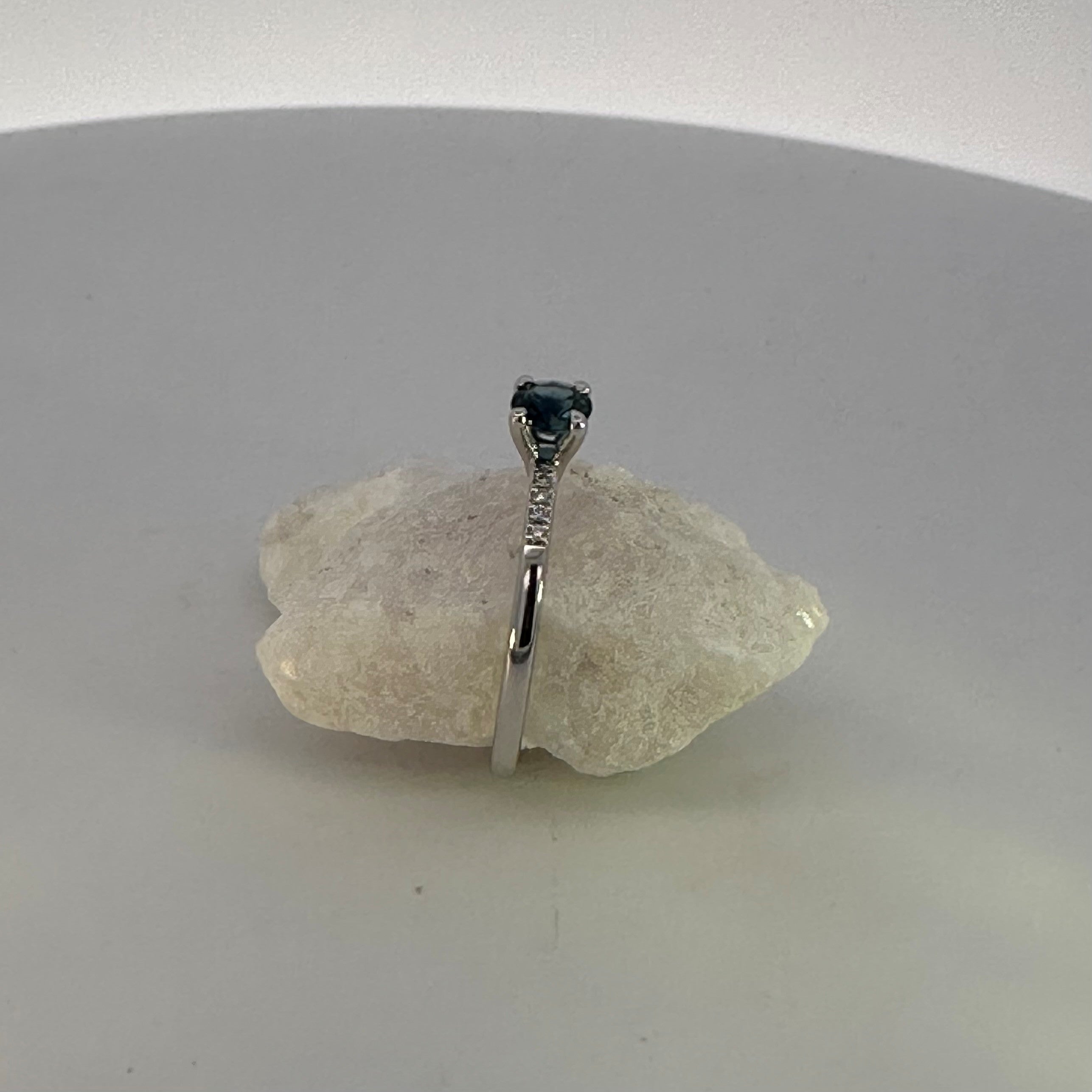 Australian Sapphire & Natural Mined Diamond Ring