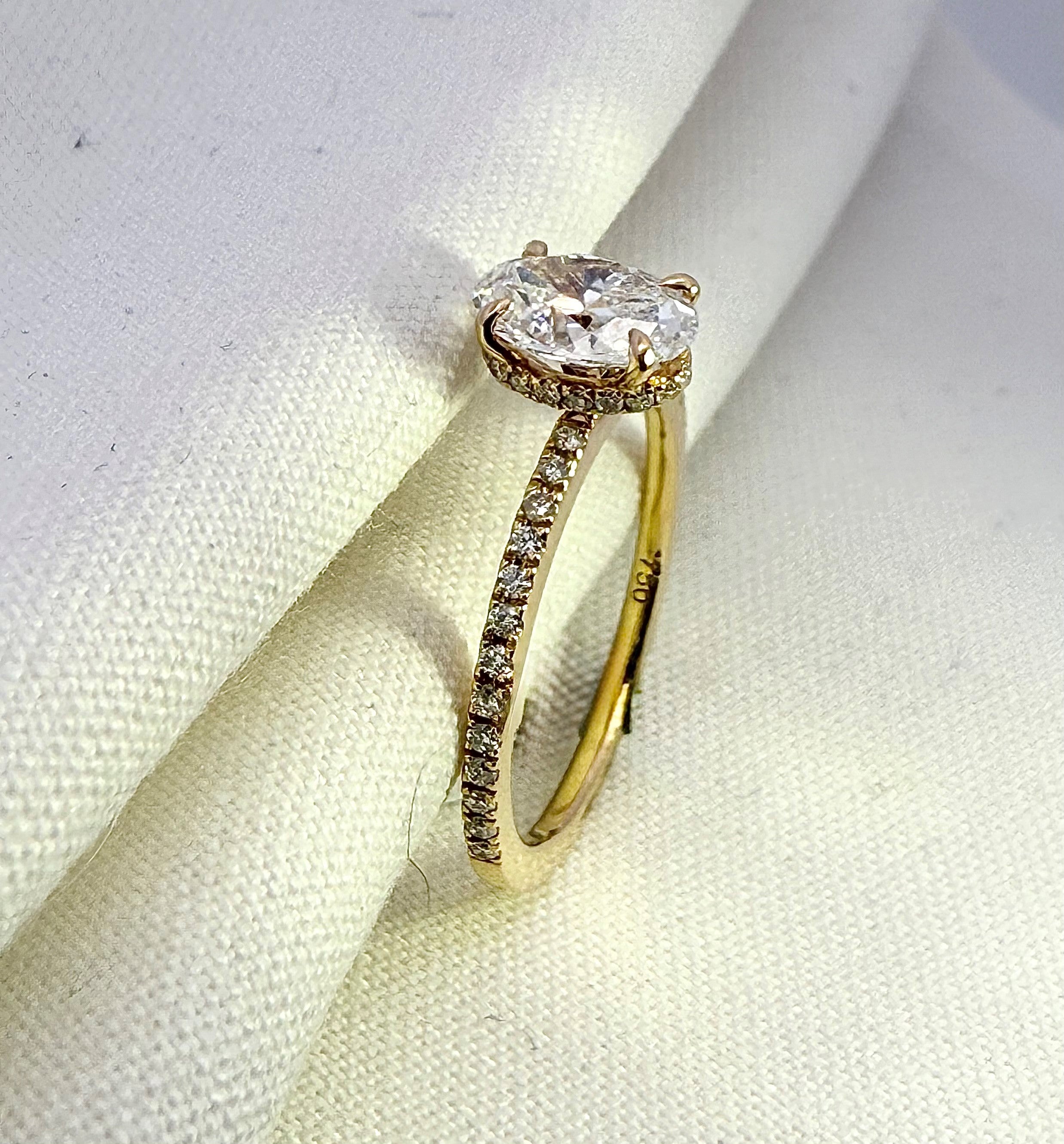 1.04ct Oval Cut Lab Diamond in 18ct Yellow Gold