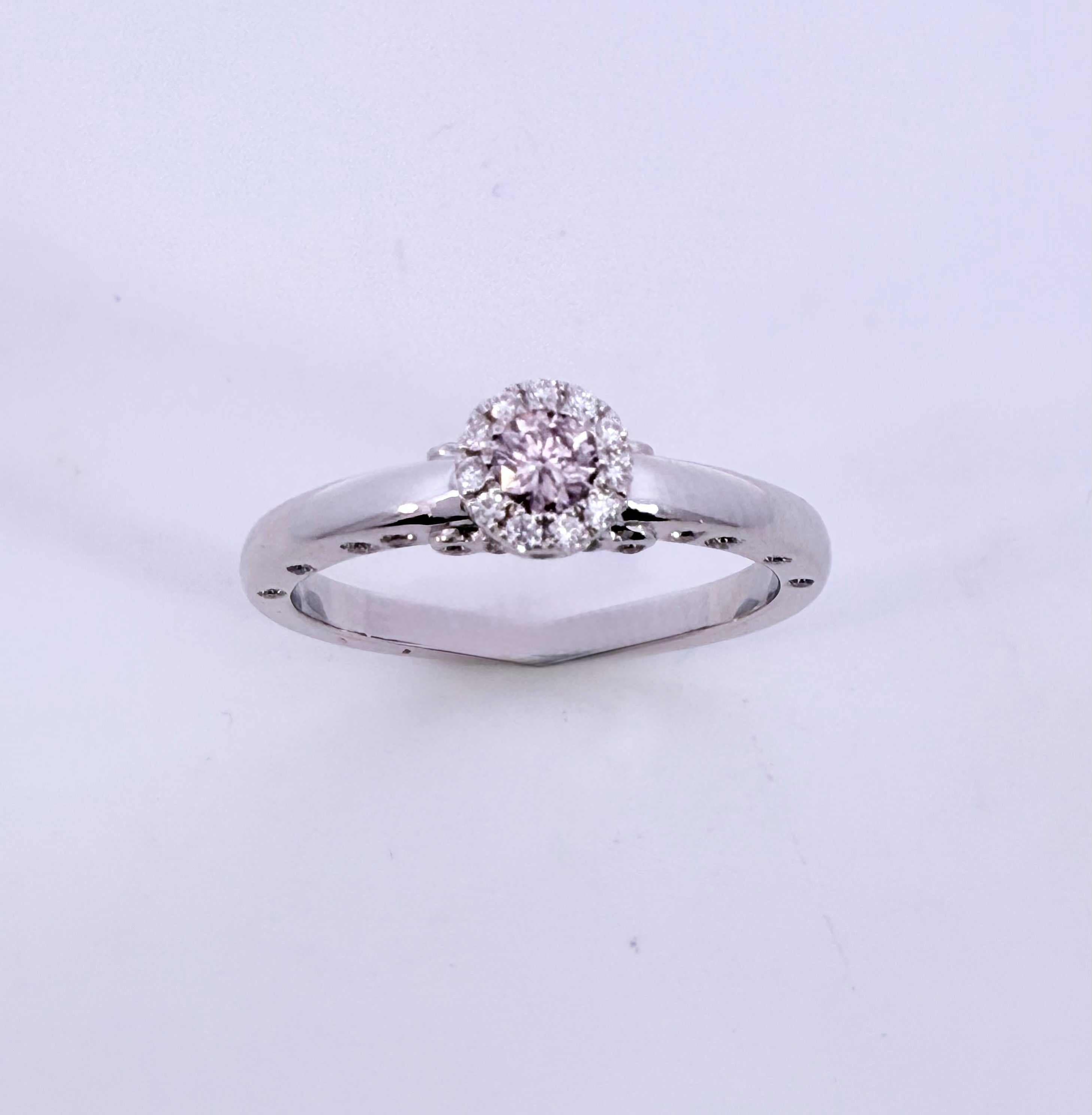 18ct White Gold & Pink Diamond Ring