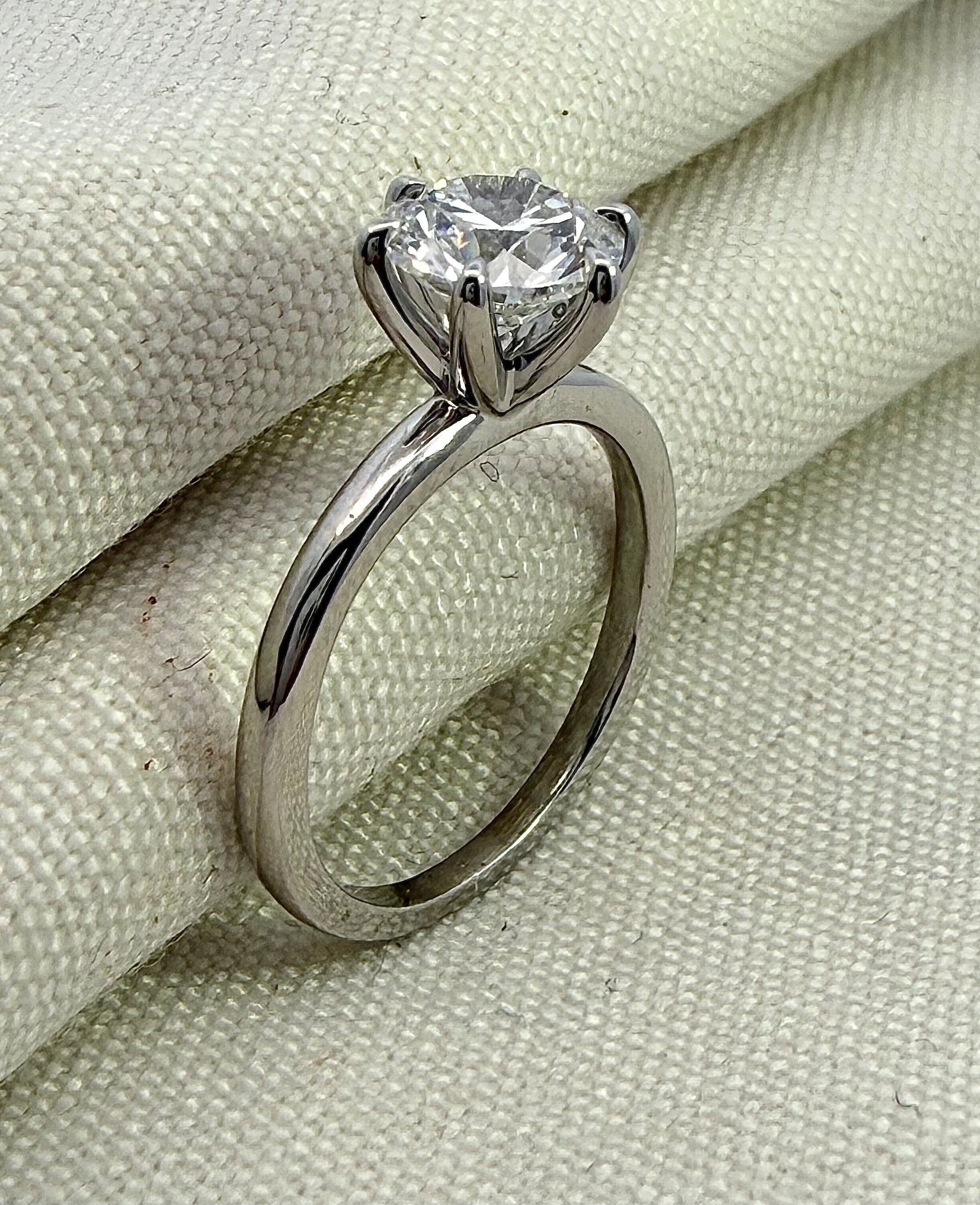 1ct Round Brilliant Cut Lab Grown Diamond Ring in 18ct White Gold