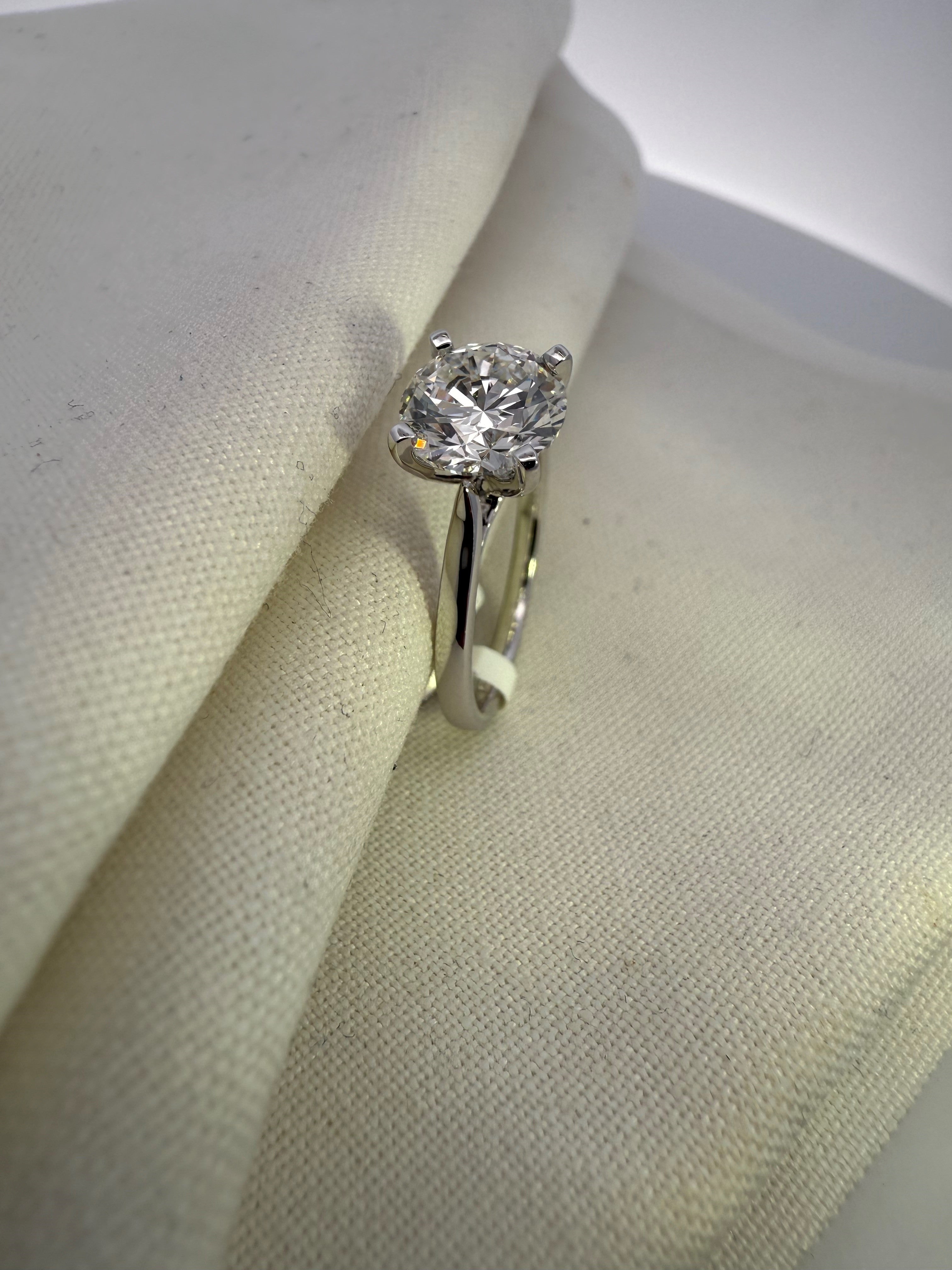 2.04ct Round Brilliant Cut Lab Grown Diamond in 18ct White Gold
