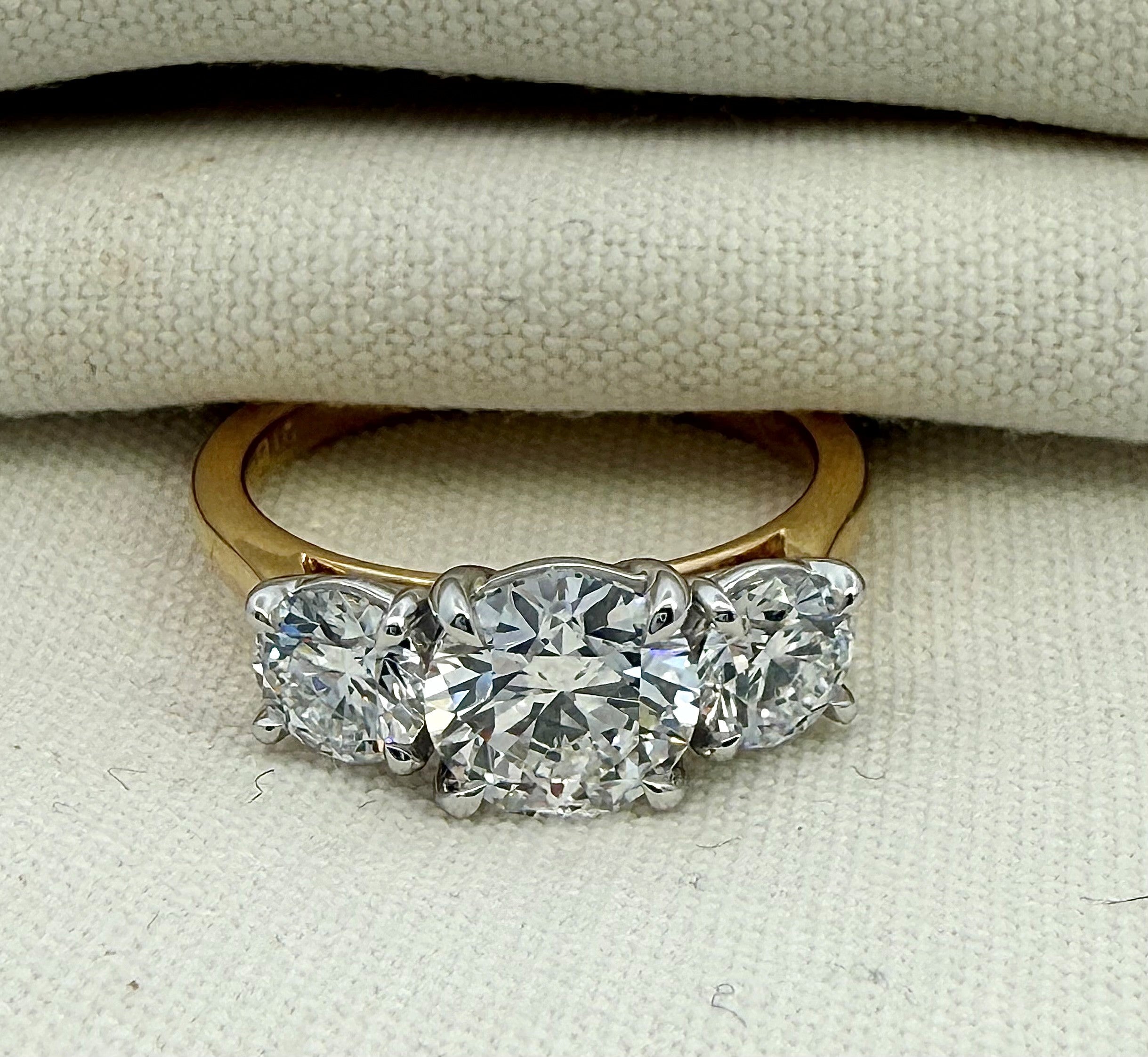 2.50ct Round Brilliant Cut Lab Diamond Trilogy Ring in 18ct Yellow Gold