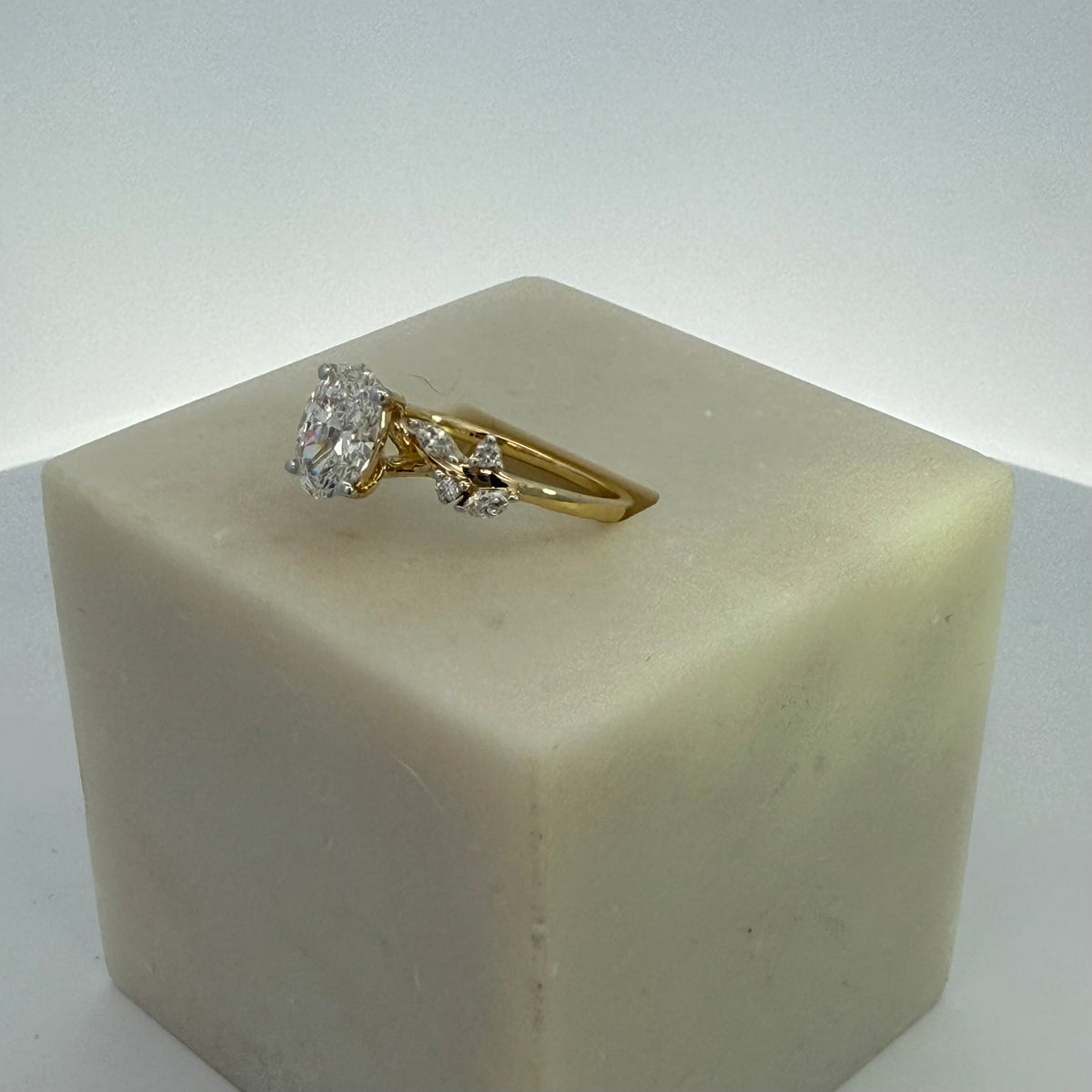 1.0ct Oval Cut Lab Grown Diamond Ring in 10ct Yellow Gold