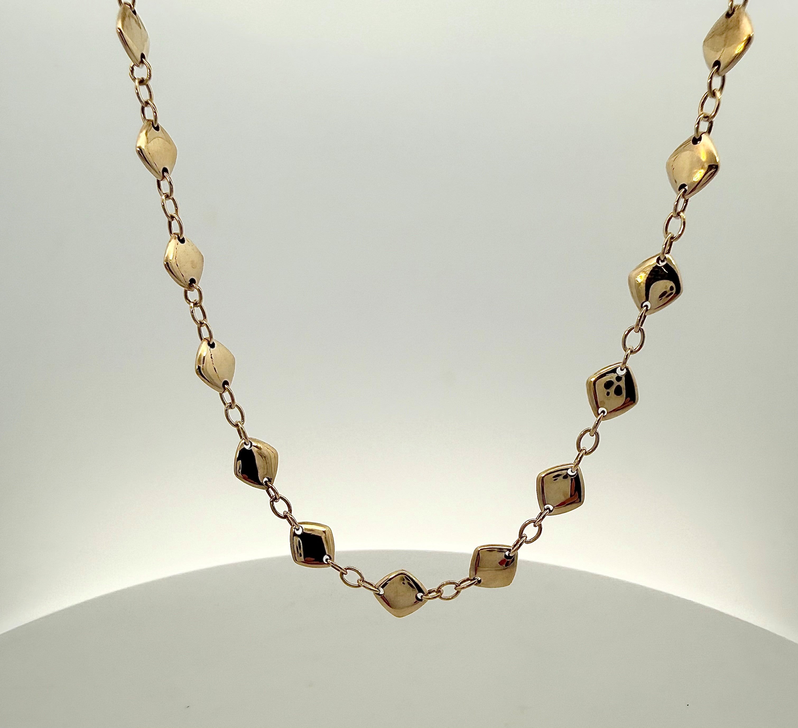 9ct Yellow Gold Chain Necklace in Puff Kite 45cm